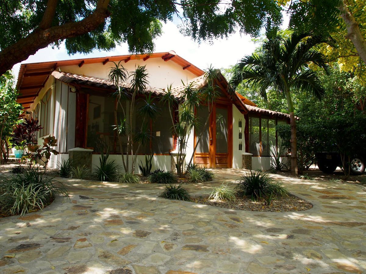 Surf Sanctuary Hotel El Limón Exterior foto